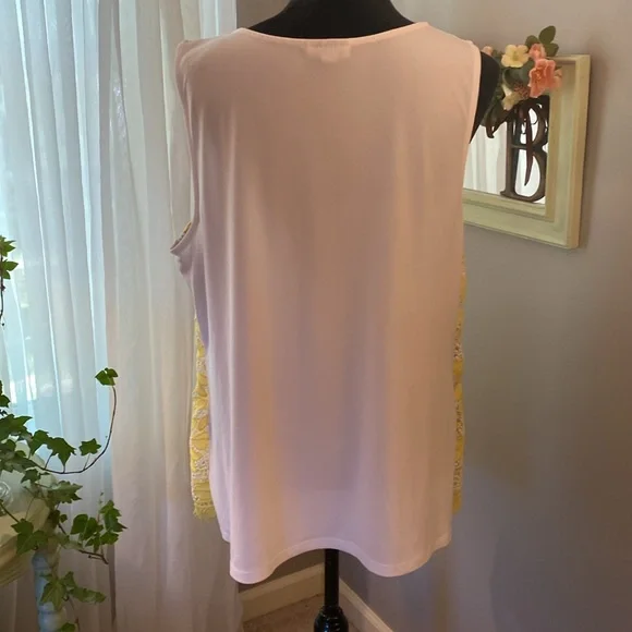 XXL white polyester tank top with yellow lace detail on the front - Picture 4 of 7